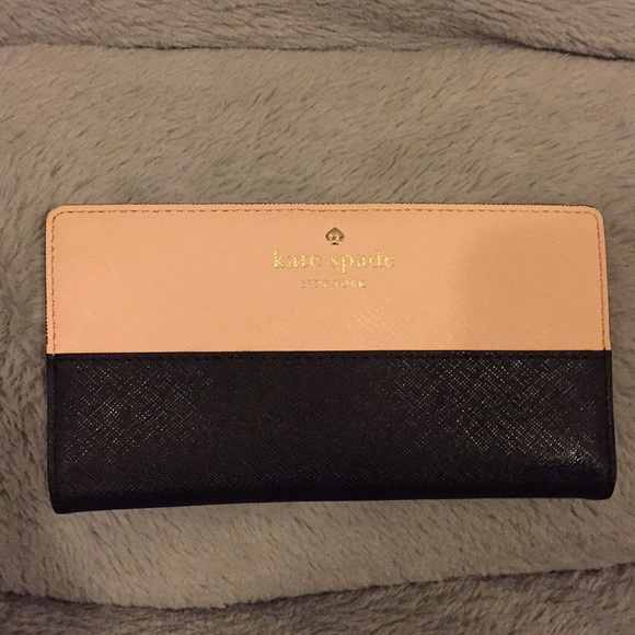 Stacy wallet - Picture 1 of 4